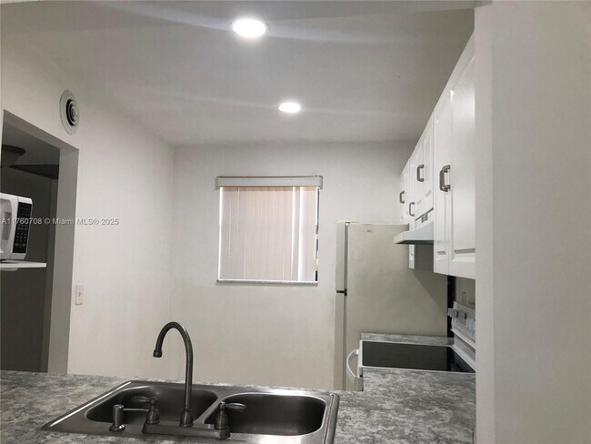 Foto del edificio - 14923 SW 104th St