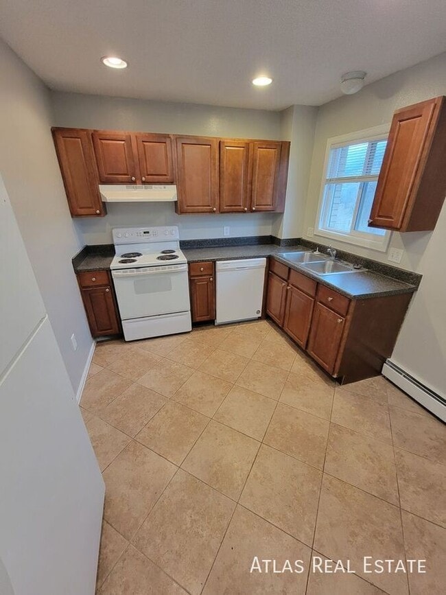 Photo - 2340 King St Apartment