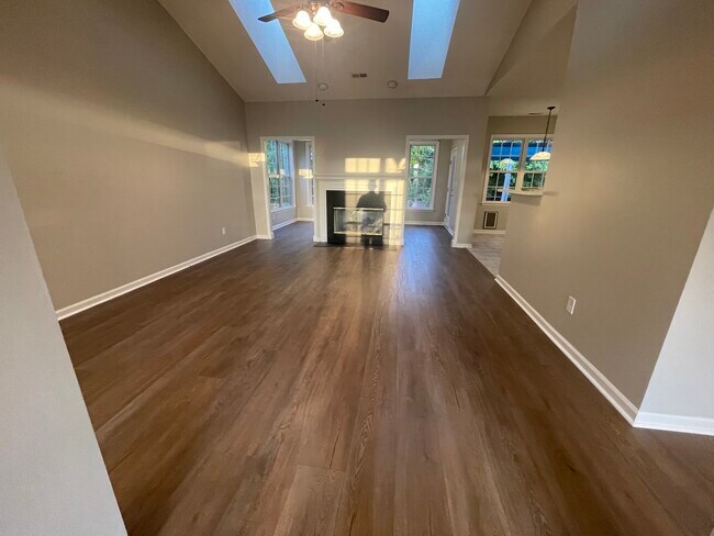 Foto del edificio - 184 Walnut Crest Rd