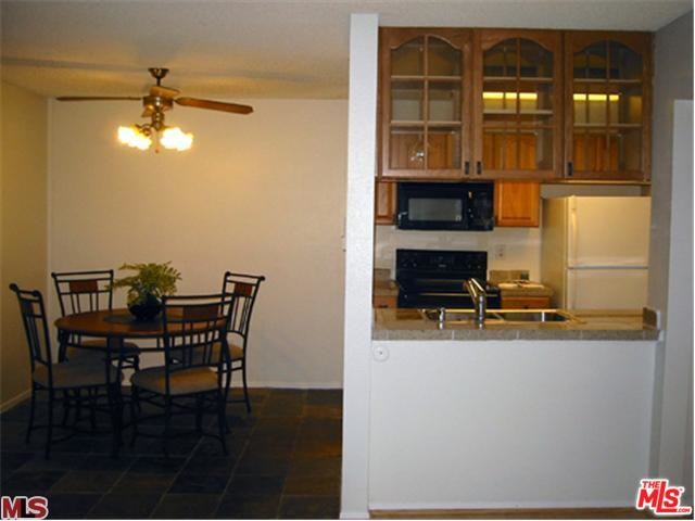 Foto del edificio - 4900 Overland Ave