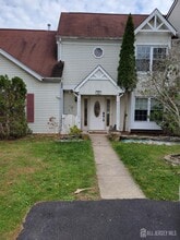 Building Photo - 15 Van Pelt Ct