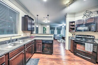 Building Photo - 24498 Roesner Rd