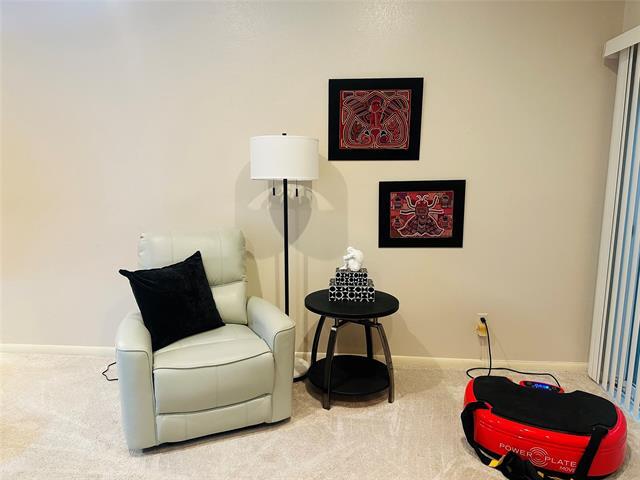 Foto del edificio - 7120 Teakwood Dr