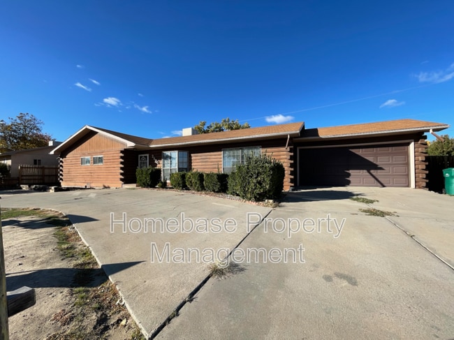 Foto del edificio - 2600 E Cliffside Dr