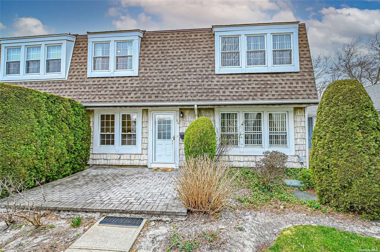 Foto principal - 66 Whalers Cove Dr
