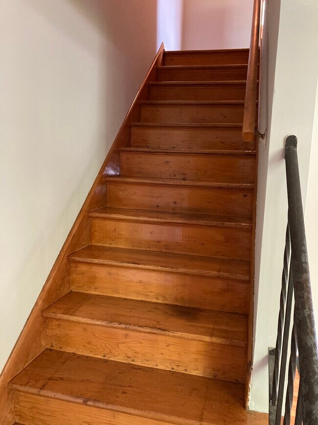 Building Photo - 3108 Northwest Blvd