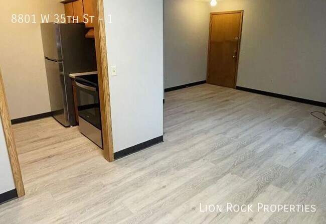 Foto del edificio - 8801 W 35th St