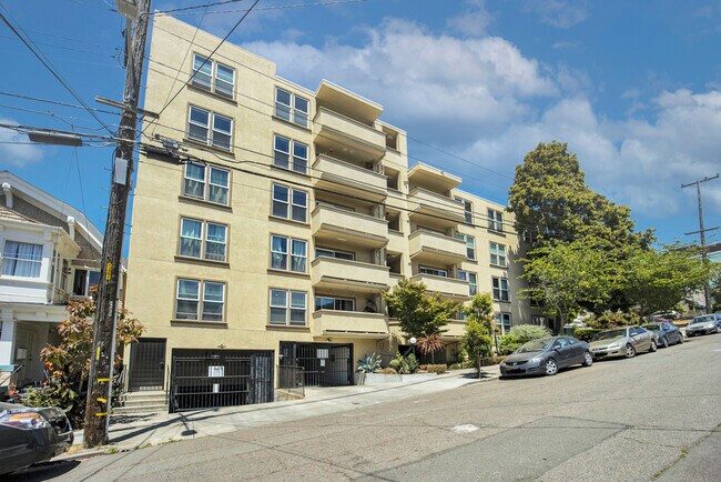 Foto del edificio - 325 Lenox Ave