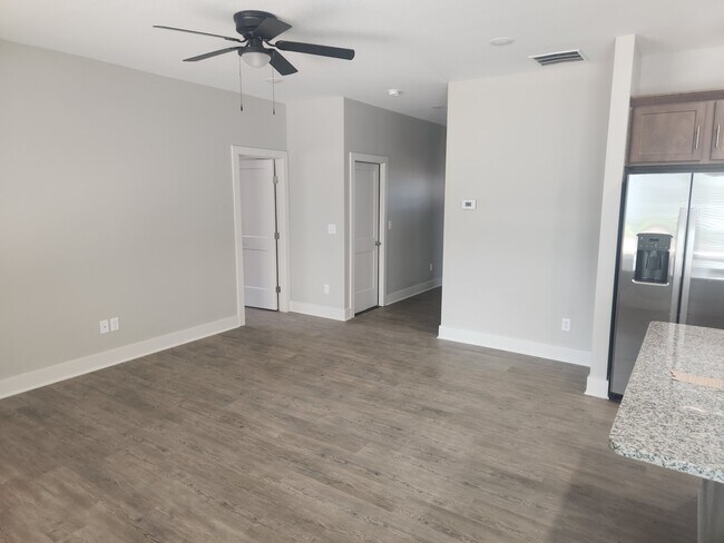 Foto del edificio - 1108 SE 8th St
