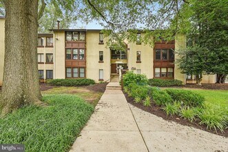9633 White Acre Rd