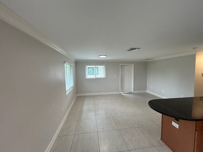 Foto del edificio - 682 108th Ave N