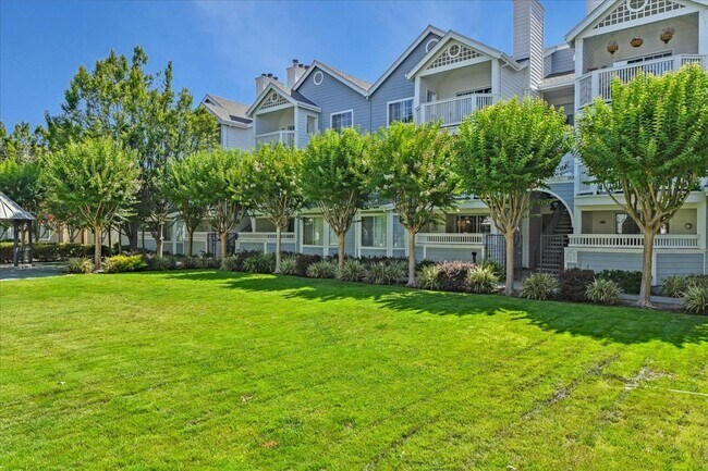 Photo - 617 Arcadia Ter Apartment