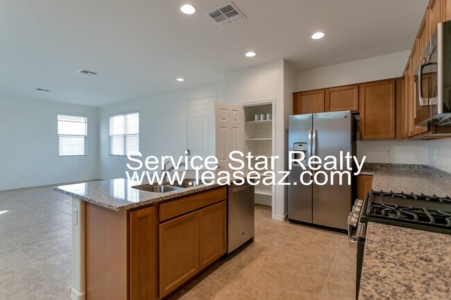 Building Photo - 3620 S 58th Dr