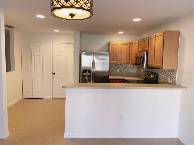 Foto del edificio - 8013 Sutton Terrace Ln