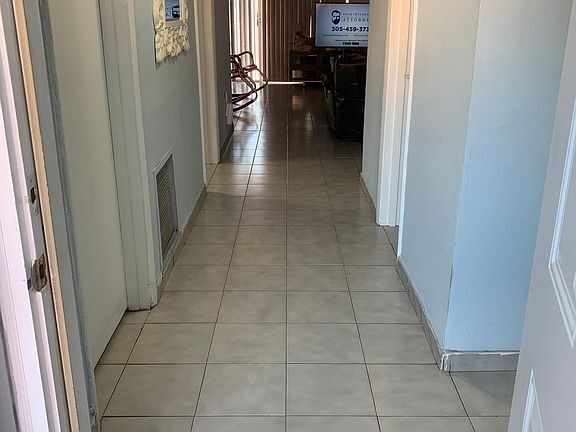 Foto del edificio - 7275 W 2nd Ln