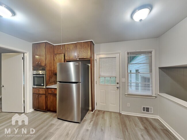 Foto del edificio - 3726 Panola Rd