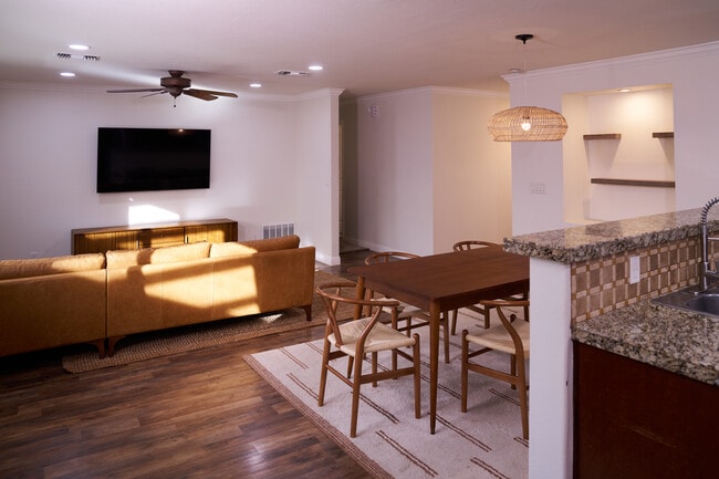 Foto del edificio - 46705 Washington St