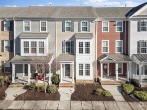 Building Photo - 270 Paradise Dr
