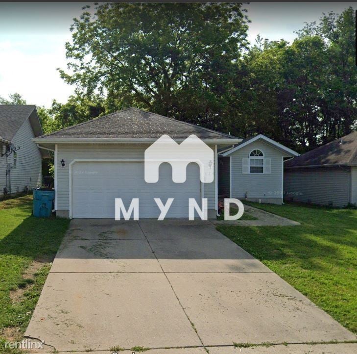 Primary Photo - 3 br, 2 bath House - 674 N Jonathan Ave