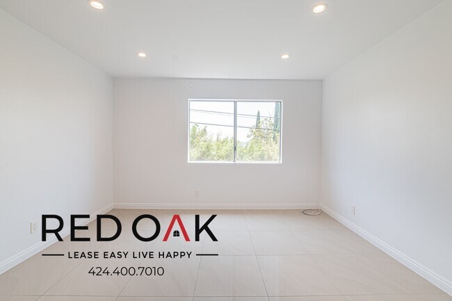 Foto del edificio - 3540 Fletcher Dr