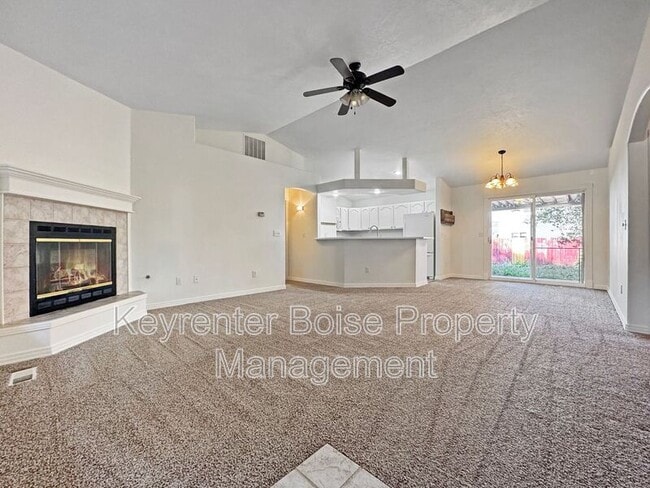 Building Photo - 741 N Ocean Ave