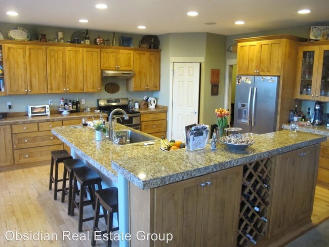 Foto del edificio - 4 br, 3.5 bath House - 1957 NW JACK LAKE CT