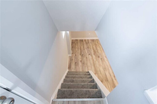 Photo du bâtiment - 214 E 19th St