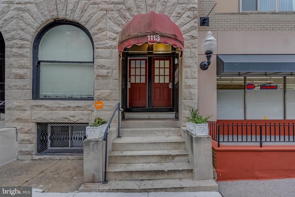 Foto principal - 1113 N Calvert St