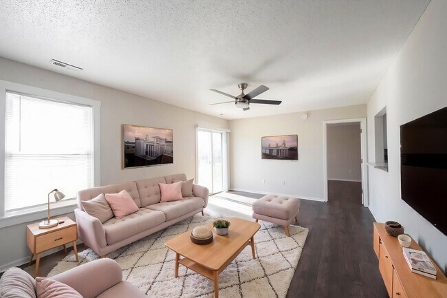 Foto del edificio - "Charming 3-Bedroom Home with 2 Full Baths in Kokomo – Perfect Space for Comfortable Living!"