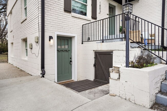 Photo - 1803 Neal Terrace Apartment