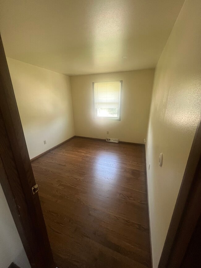 Bedroom 3 - 5820 S Indiana Ave