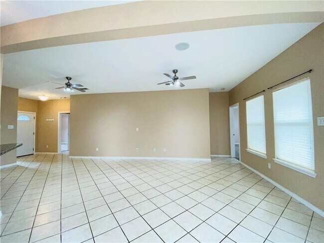 Building Photo - 2104 Westwood Dr
