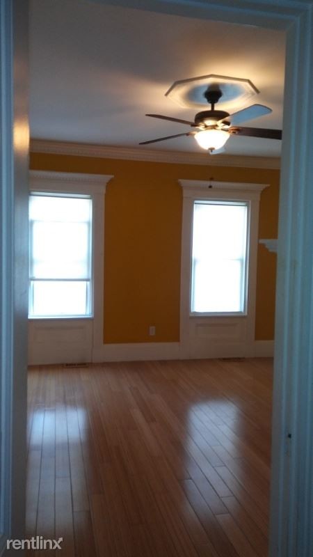 Primary Photo - 3 br, 1 bath Apartment - 107 Ash St 1 Unit 1
