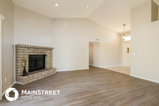 Foto del edificio - 6504 W Mountain View Rd