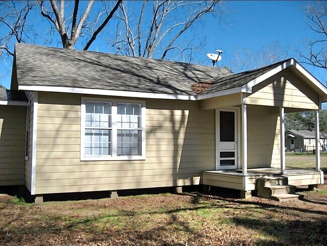 Foto del edificio - 15067 Dewberry Ln