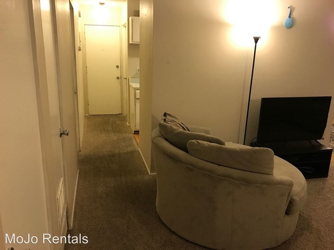 Foto del interior - 105 13th Ave S