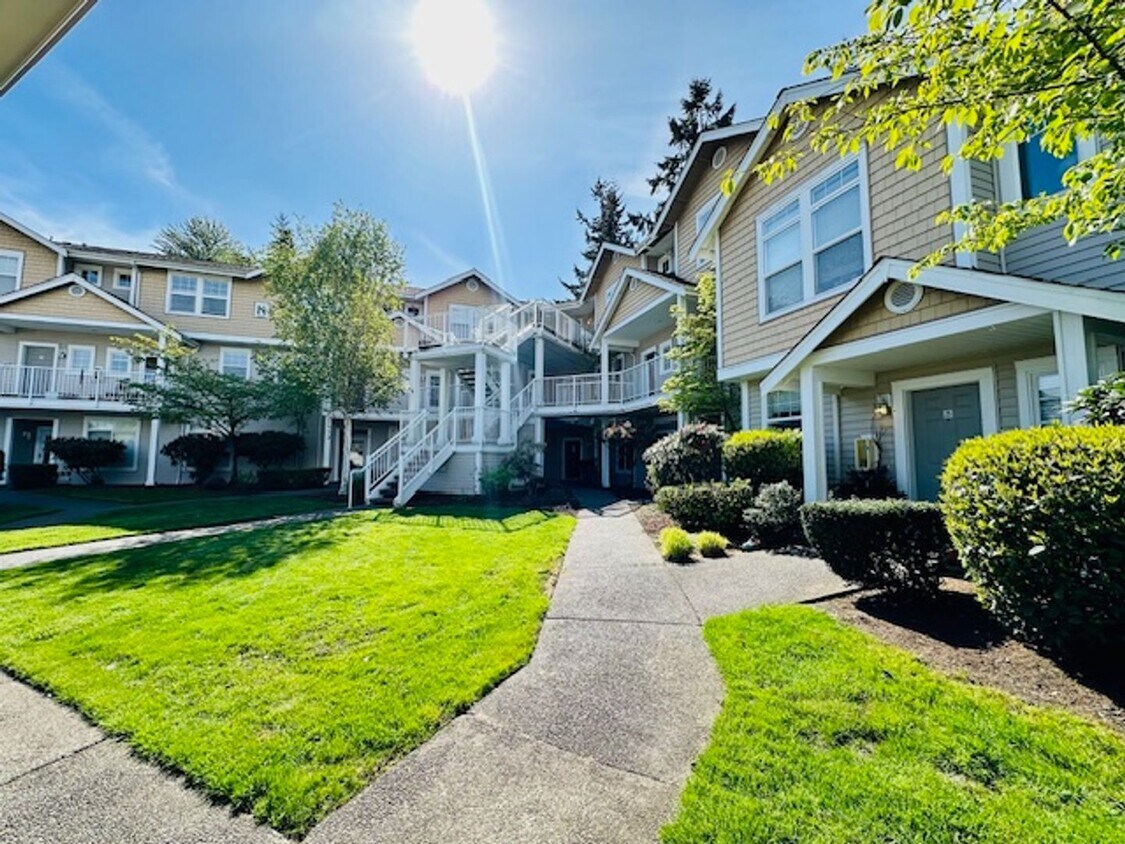 Primary Photo - Beautifully Updated 2 Bedroom Condo