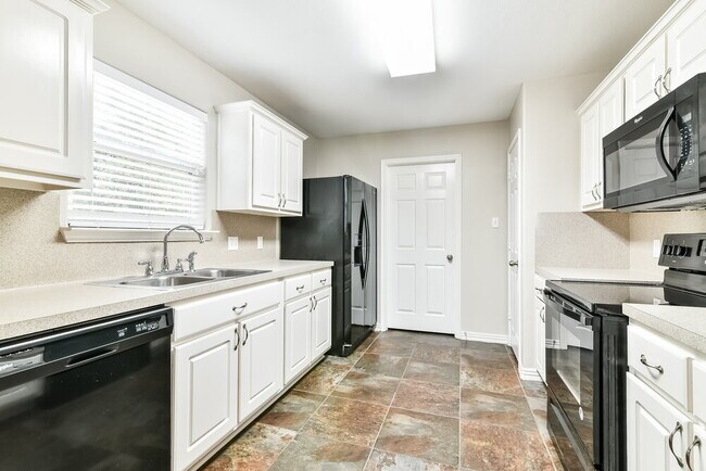 Building Photo - 4722 San Antonio River Dr