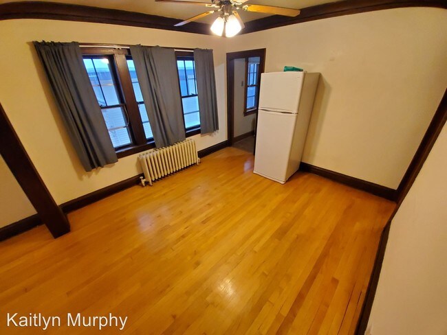 Foto del edificio - 206 Parkland Ave