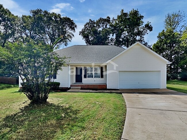 Building Photo - 4204 Birch Dr
