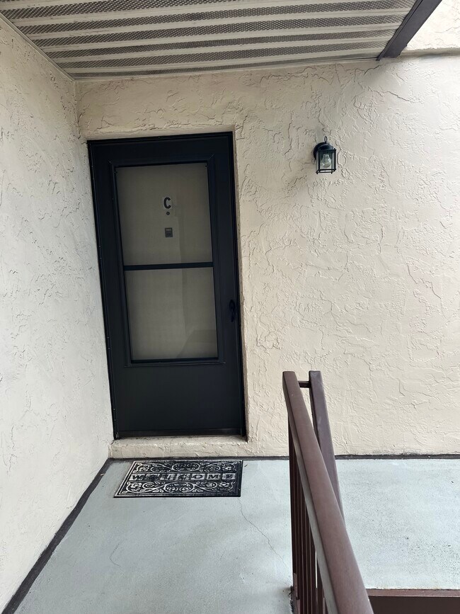 Foto del edificio - 2504 Bogey Ln