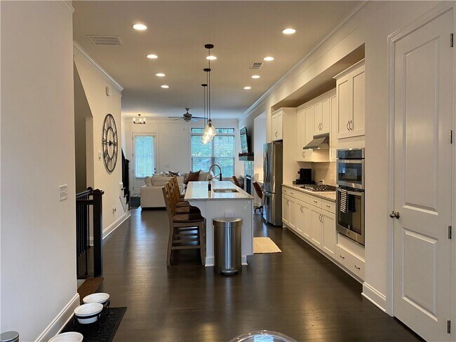 Foto del edificio - 2270 Mclean Chase