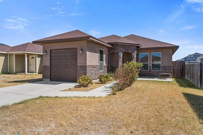 Building Photo - 1014 Tesoro Pass