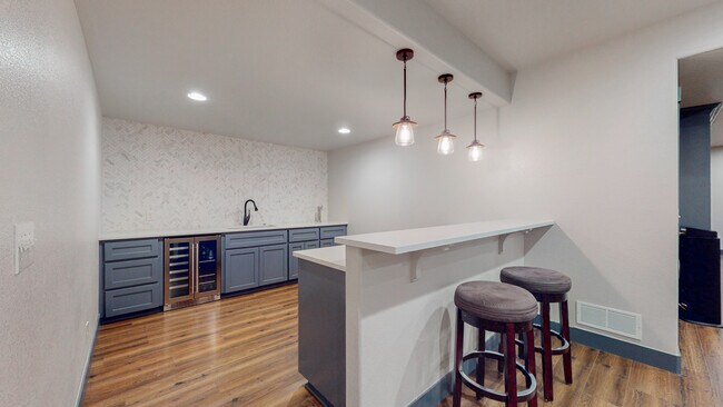 Basement wetbar - 3948 Avenida del Sol Dr