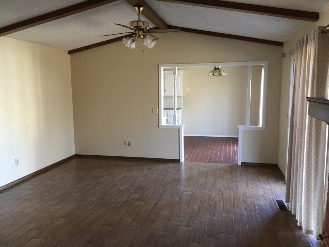 3404 Prairie Ave, Edmond, OK 73013 House Rental in Edmond, OK