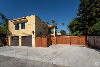 Building Photo - 711 N Clementine St