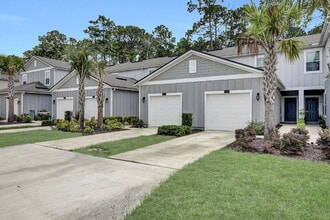 Building Photo - 22 Vero Dr