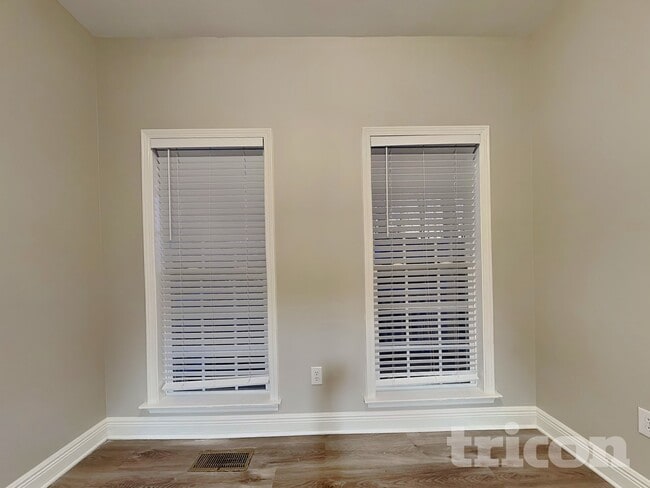 Building Photo - 461 Kimball Loop