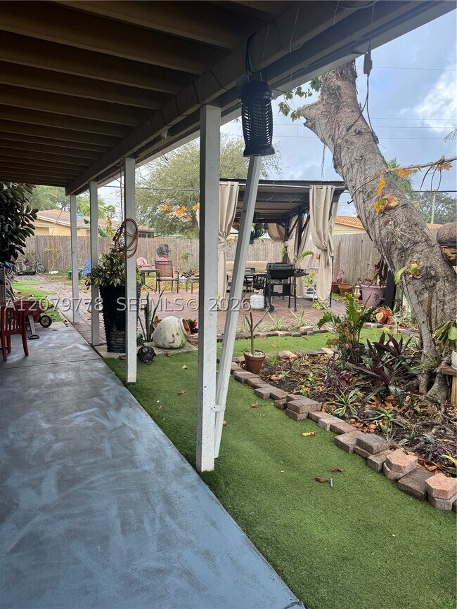 Foto del edificio - 1625 NW 9th St