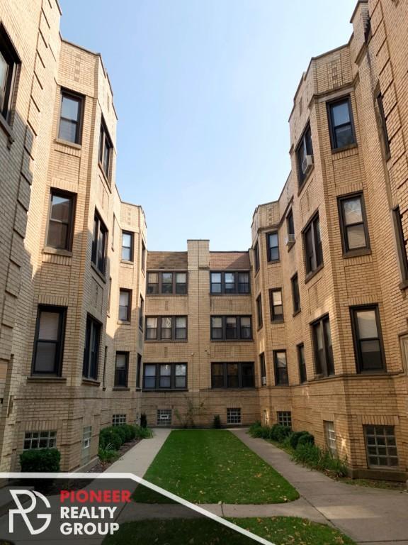 Building Photo - 1 bedroom in CHICAGO IL 60659